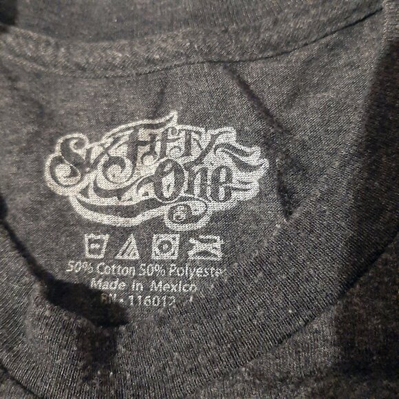 Foo Fighters tshirt unisex size small 18 in pit to pit Dave Grohl band shirt - Picture 3 of 4